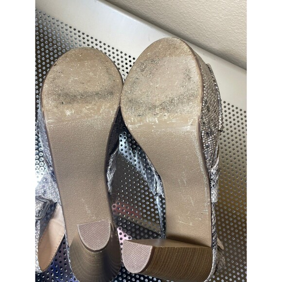 Heart In D Snake Skin Print Heels Size 7 - Picture 6 of 6